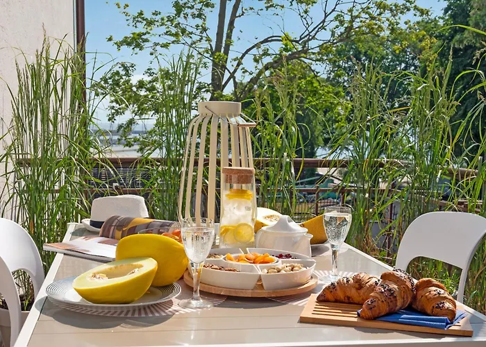 Nadmorski Z Tarasem Nad Bulwarem Apartment *