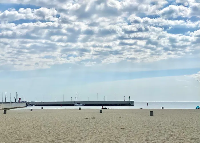 Nadmorski Z Tarasem Nad Bulwarem * Gdynia